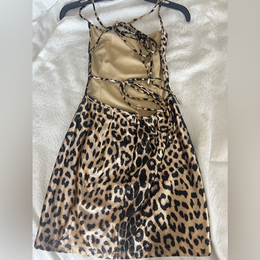 Dress - Picture 3 of 3